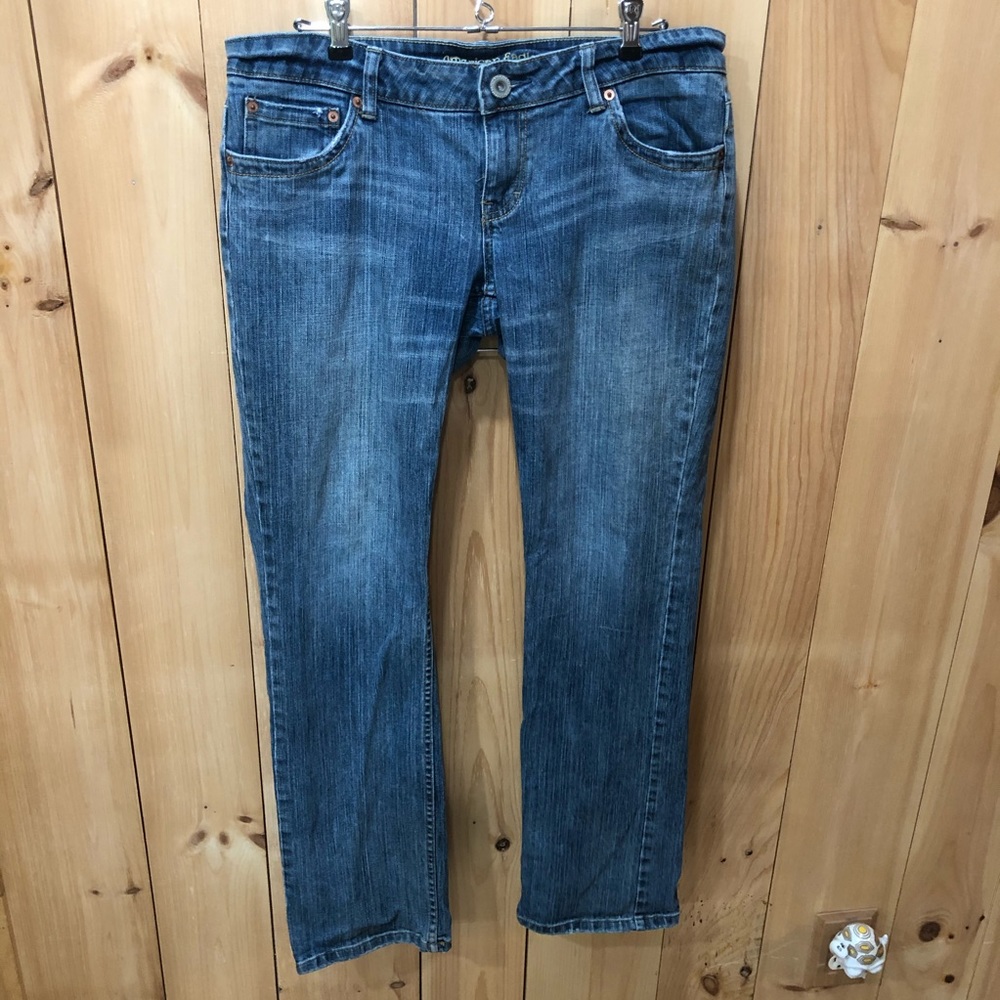 American Eagle Women’s Straight 77 Jean